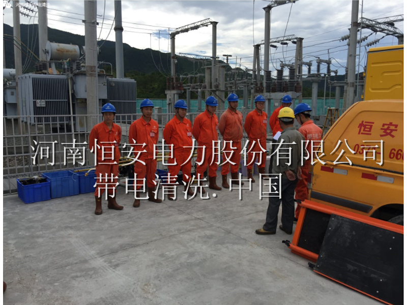 带电作业，高温下的精细活